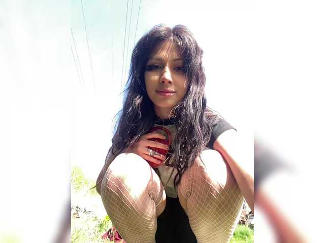 Tinablackkk live cam
