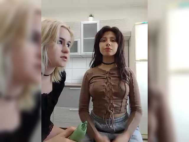 Tinablackkk live cam