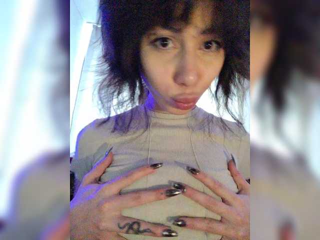 Tinablackkk's BongaCams show and profile