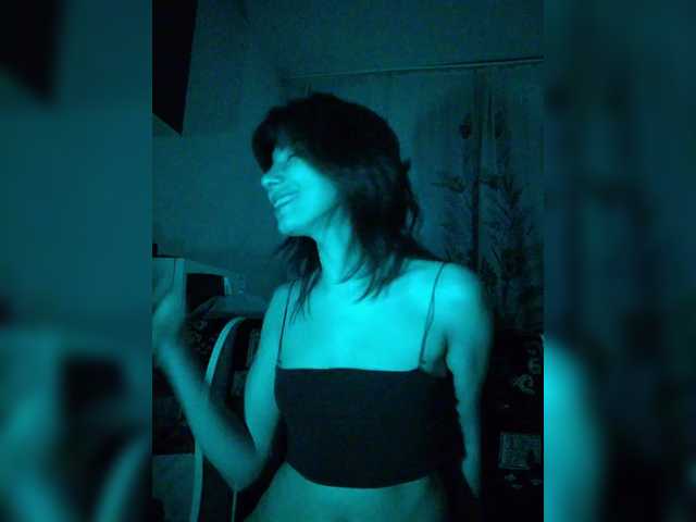 Tinablackkk live cam profile