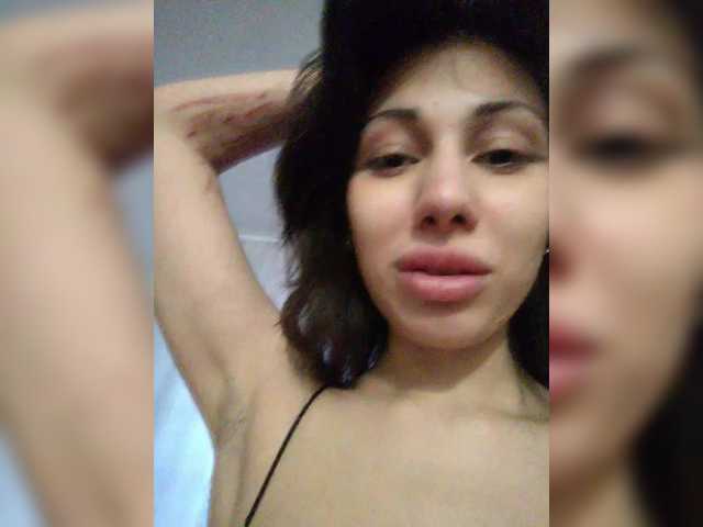 Tinablackkk's BongaCams show and profile