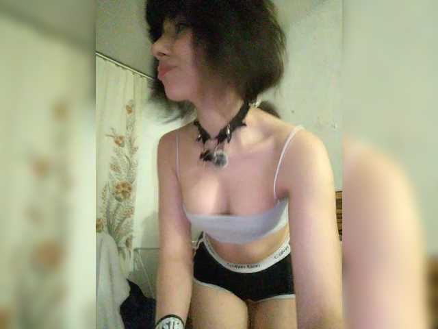 Tinablackkk's BongaCams show and profile