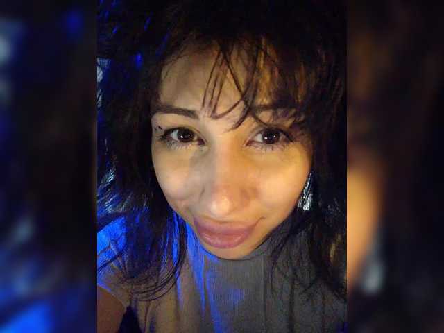 Tinablackkk's BongaCams show and profile