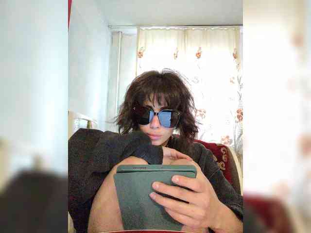 Tinablackkk Live Webcam on BongaCams