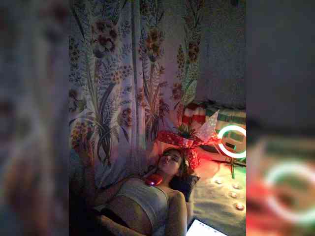 Tinablackkk Live Webcam on BongaCams