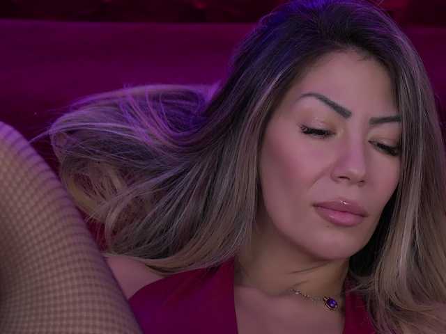 SophiaPotts's BongaCams show and profile