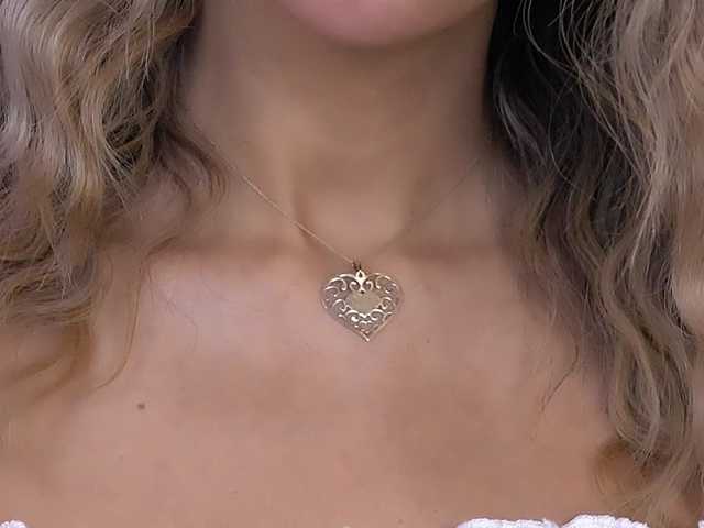 SophiaPotts's BongaCams show and profile