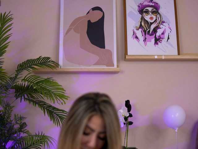 SophiaPotts from BongaCams