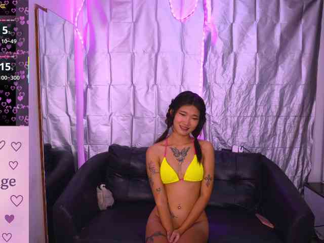 ThaiMasseuse18 webcam