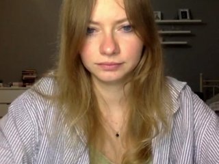 kissMillie Porn Show