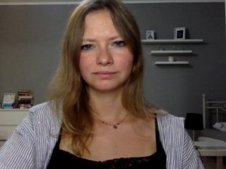 kissMillie Porn Show