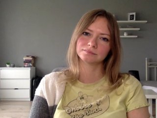 kissMillie Porn Show