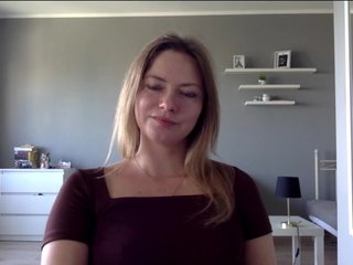 kissMillie Porn Show