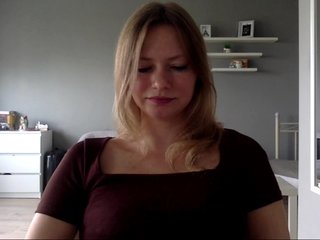 kissMillie Porn Show