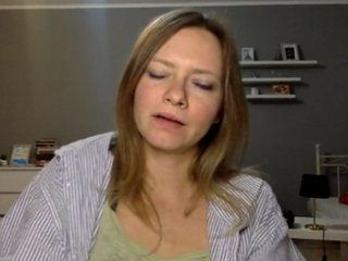 kissMillie Porn Show