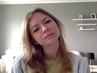 kissMillie Porn Show