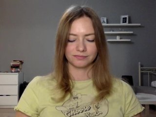 kissMillie Porn Show