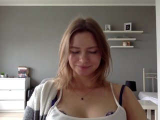 kissMillie Porn Show