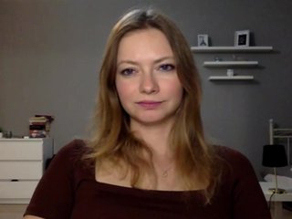 kissMillie Porn Show