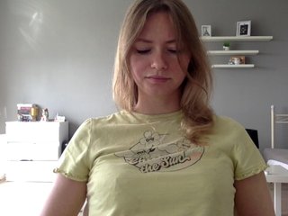 kissMillie Porn Show