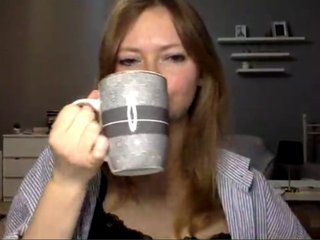 kissMillie Porn Show