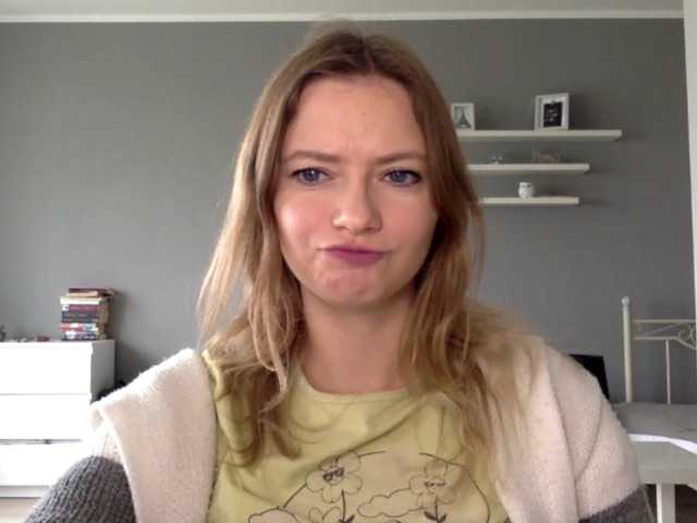 kissMillie webcam