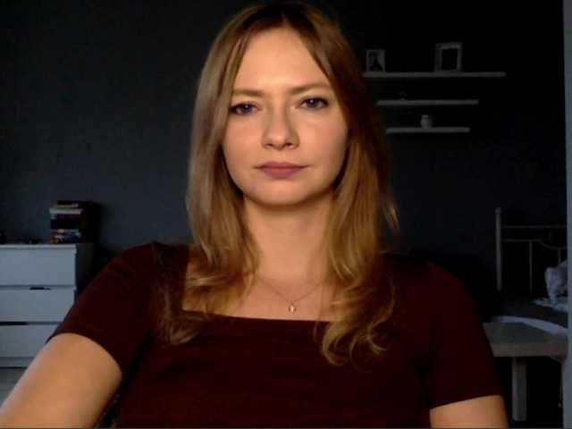kissMillie webcam