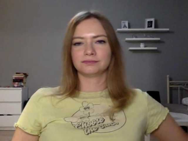 kissMillie webcam