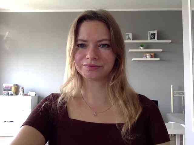 kissMillie webcam