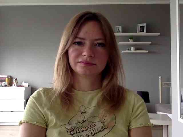kissMillie webcam
