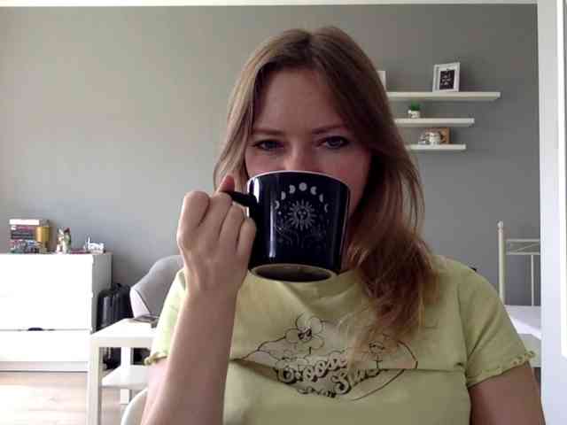 kissMillie webcam
