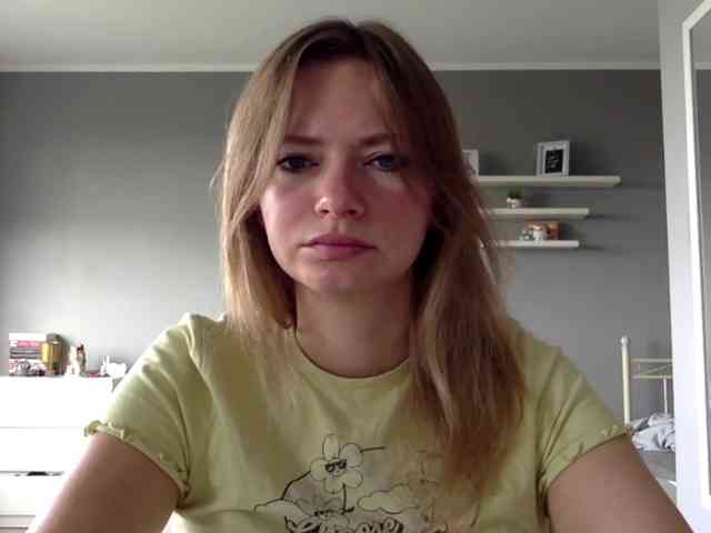 kissMillie webcam