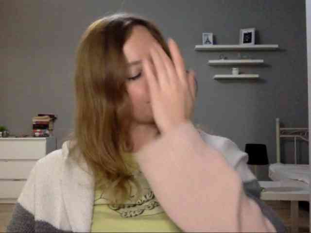 kissMillie webcam