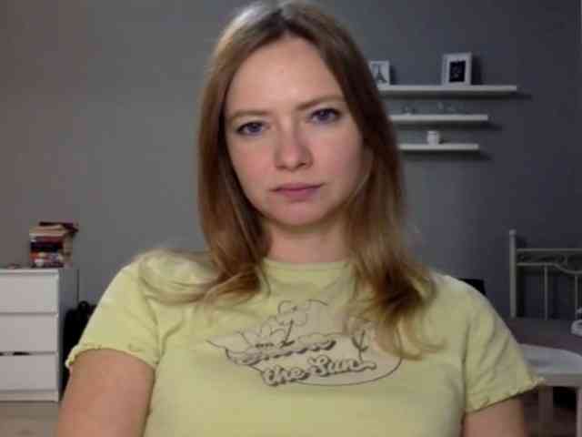 kissMillie webcam