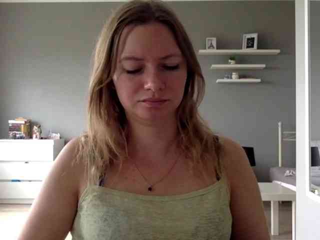 kissMillie webcam