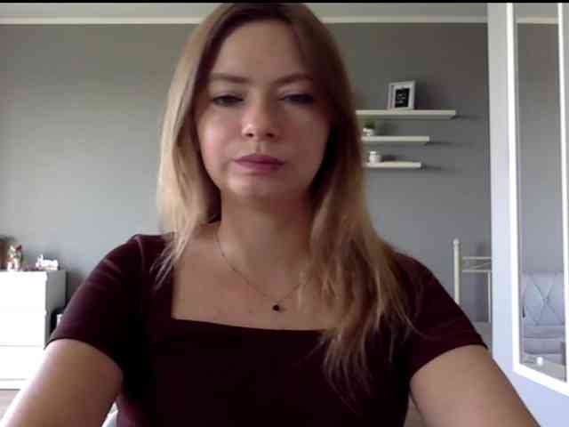 kissMillie webcam