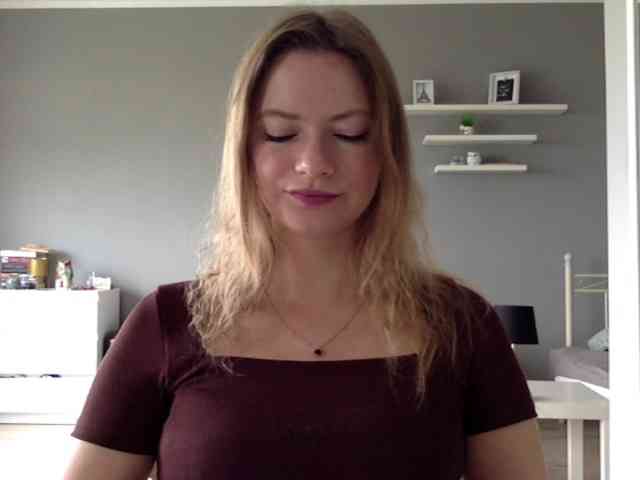 kissMillie webcam