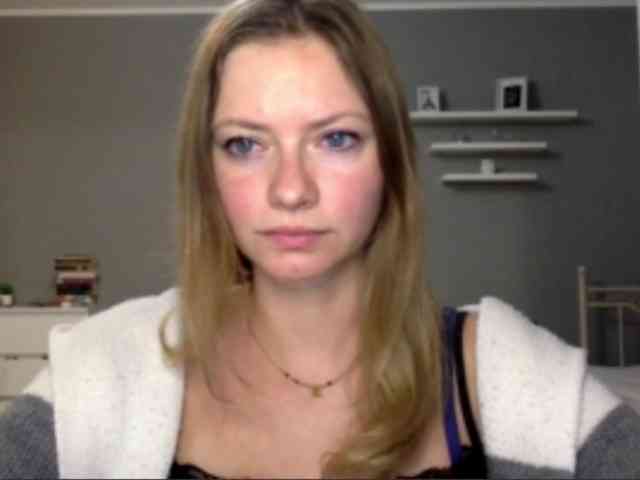 kissMillie kissMillie