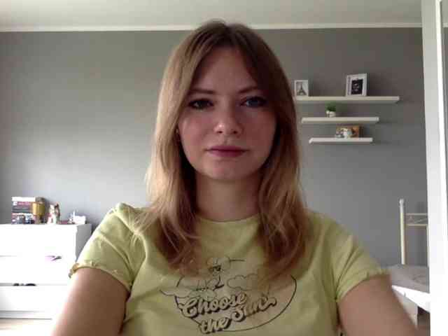 kissMillie webcam