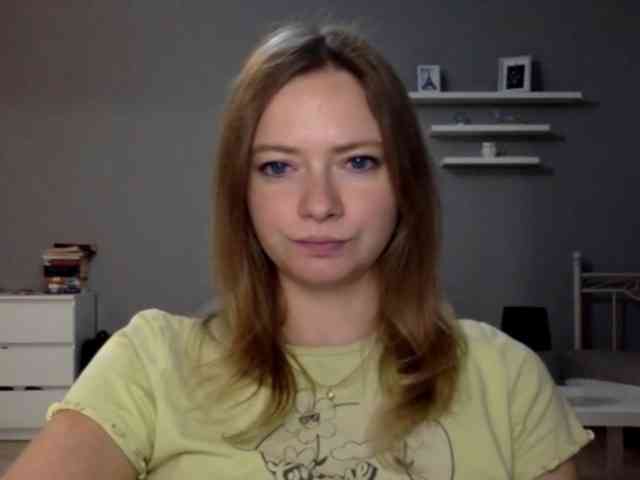 kissMillie webcam