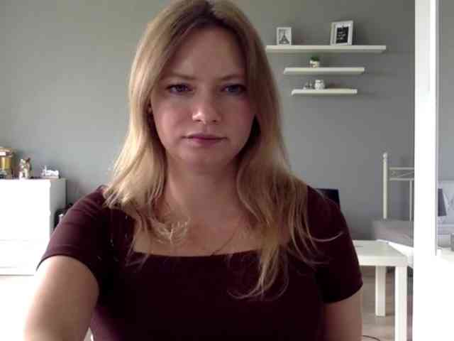 kissMillie webcam