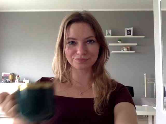 kissMillie webcam
