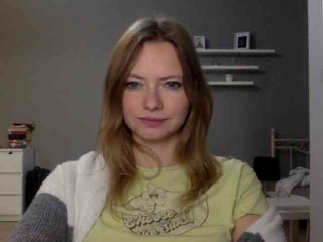 kissMillie webcam