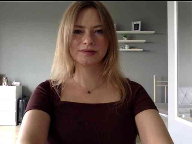 kissMillie webcam