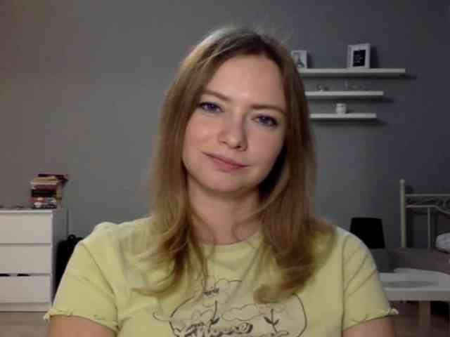 kissMillie webcam