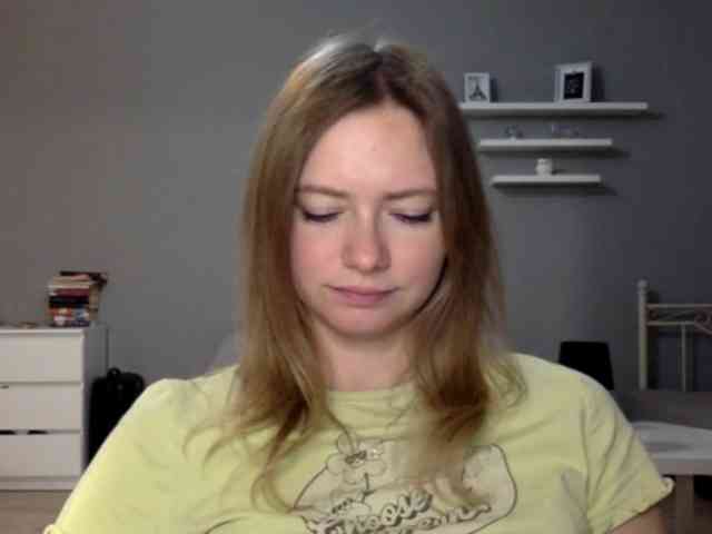 kissMillie webcam