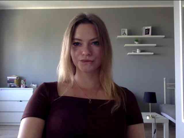 kissMillie webcam