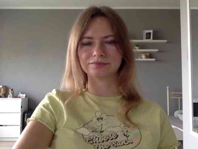 kissMillie webcam