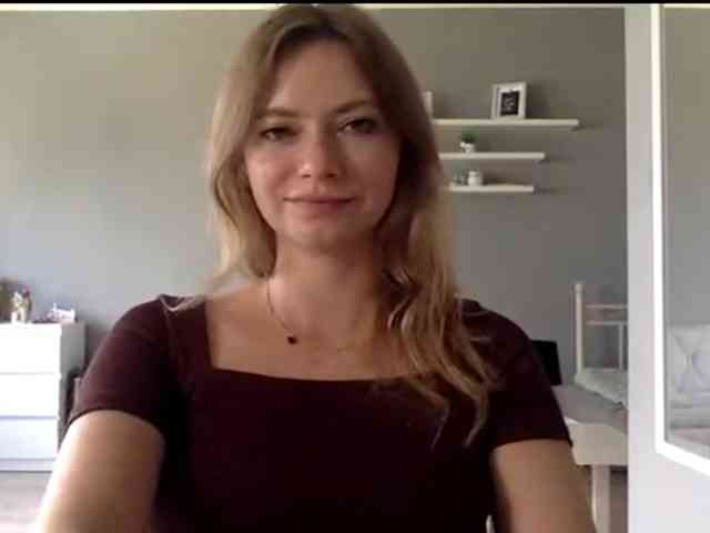 kissMillie webcam