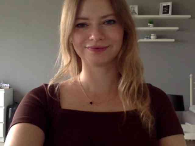 kissMillie webcam